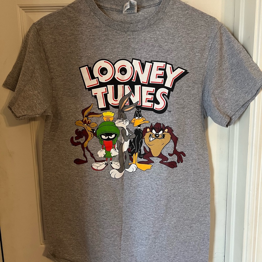 Free with purchase Looney tunes shirt